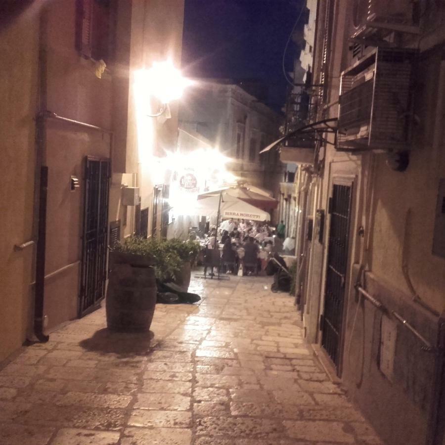 Il Cortile Della Monaca Bed & Breakfast Brindisi Dış mekan fotoğraf